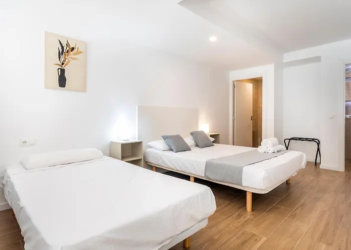 Sorolla Station アパート