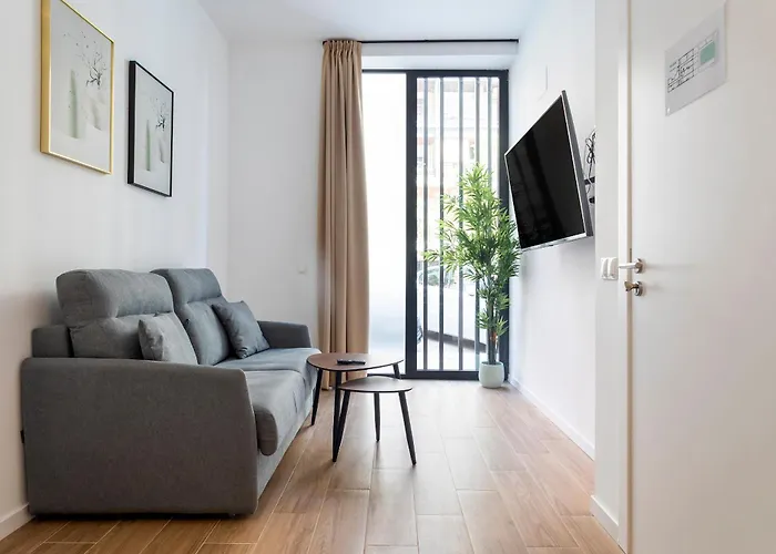 Sorolla Station アパート